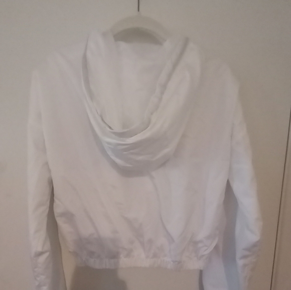 Checkered Blk/Wht Cropped Windbreaker From Forever 21, sz. S ,Can fit a Medium - Picture 7 of 7